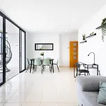 Apartment Live Cruz Tower *