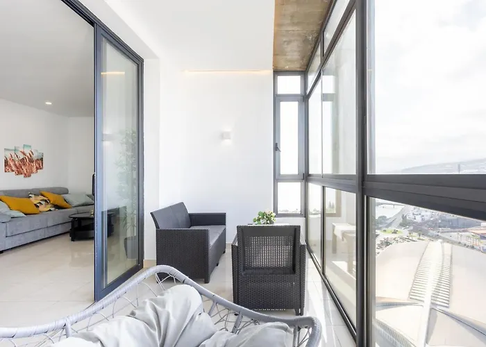 Live Cruz Tower * Santa Cruz de Tenerife